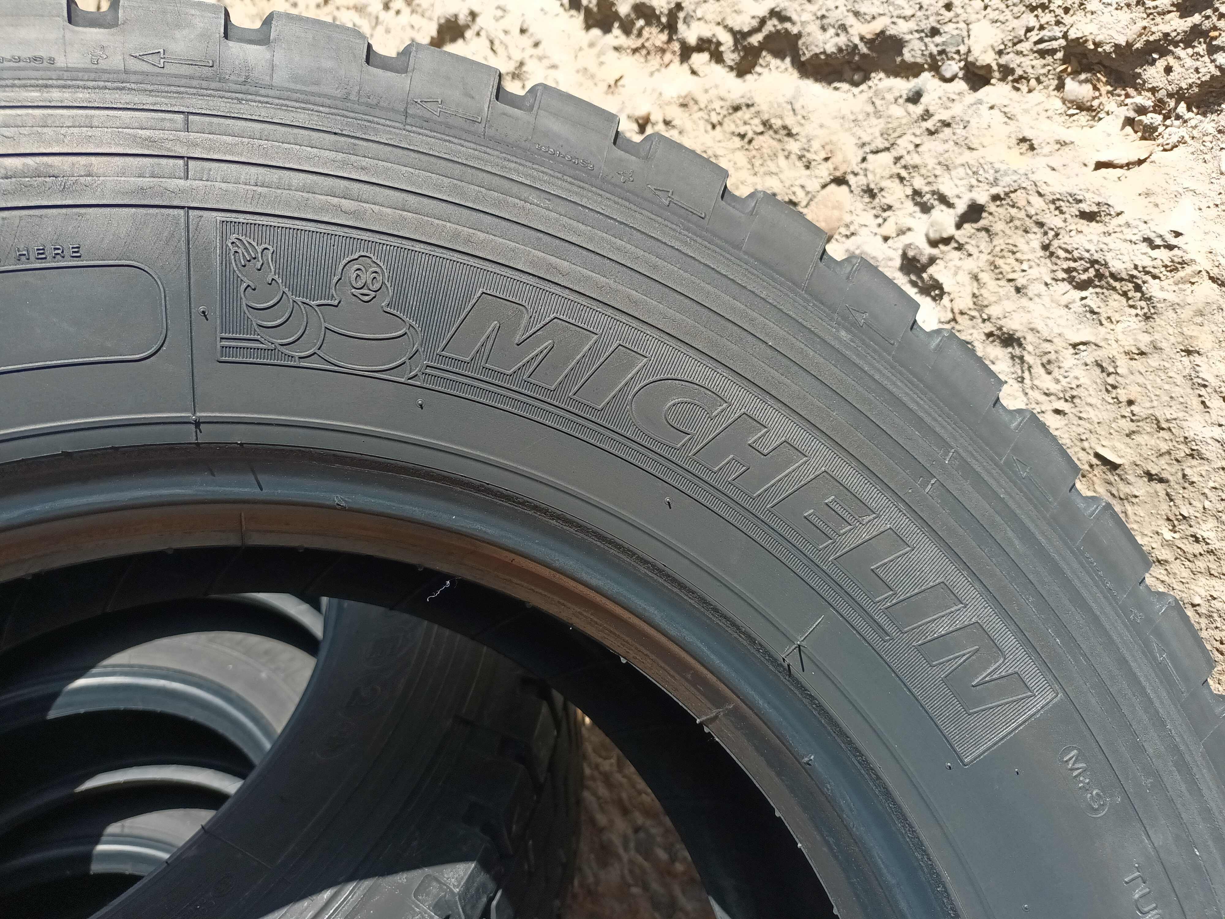 4 тежкотоварни гуми 265/70 R19.5 Michelin XDE2+ 140/138M M+S Germany