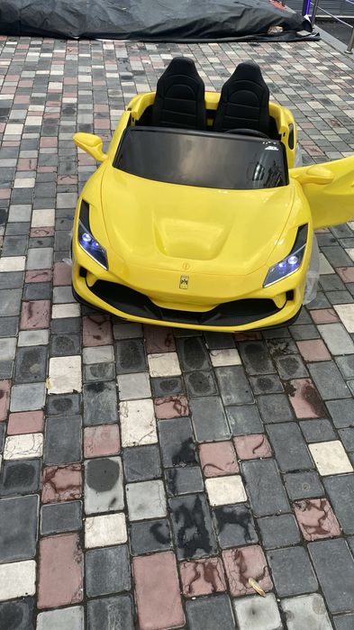 Ferari sotiladi 1oy ishlagan