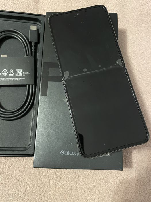 Samsung Flip 4 5G Nou