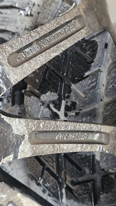 4бр 200лв гуми с джанти Arcasting