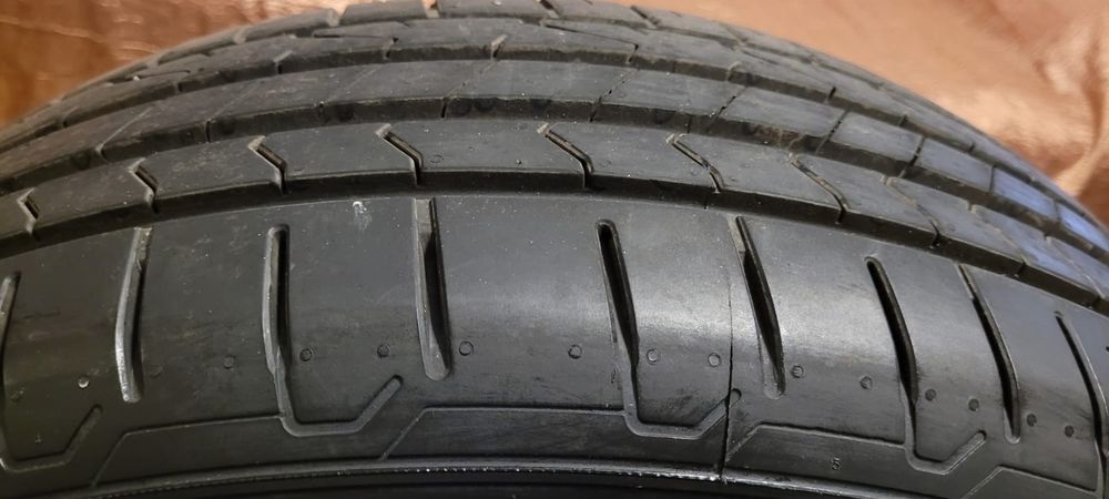 215 65 R17 V99 Anvelope vara Hankook Ventus