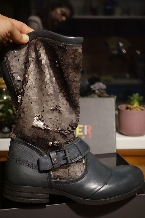 нови ботуши естествена кожа и пайети 38