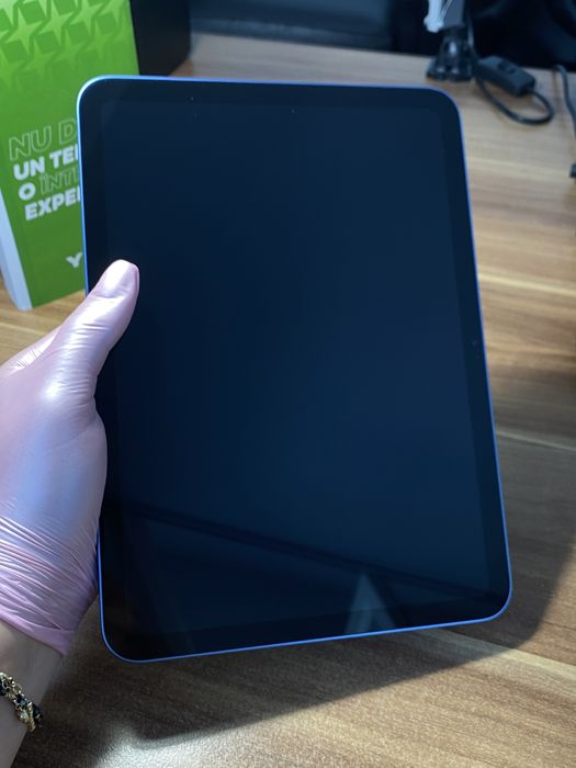 iPad 10-inch (10th-generation) / 64 / Wi-fi / Blue / Ca nou |
