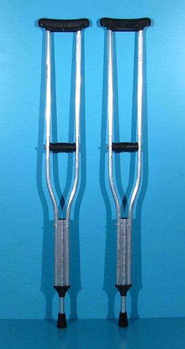 Carje cu sprijin subaxilar Marime L aluminiu Noi / set 2 buc