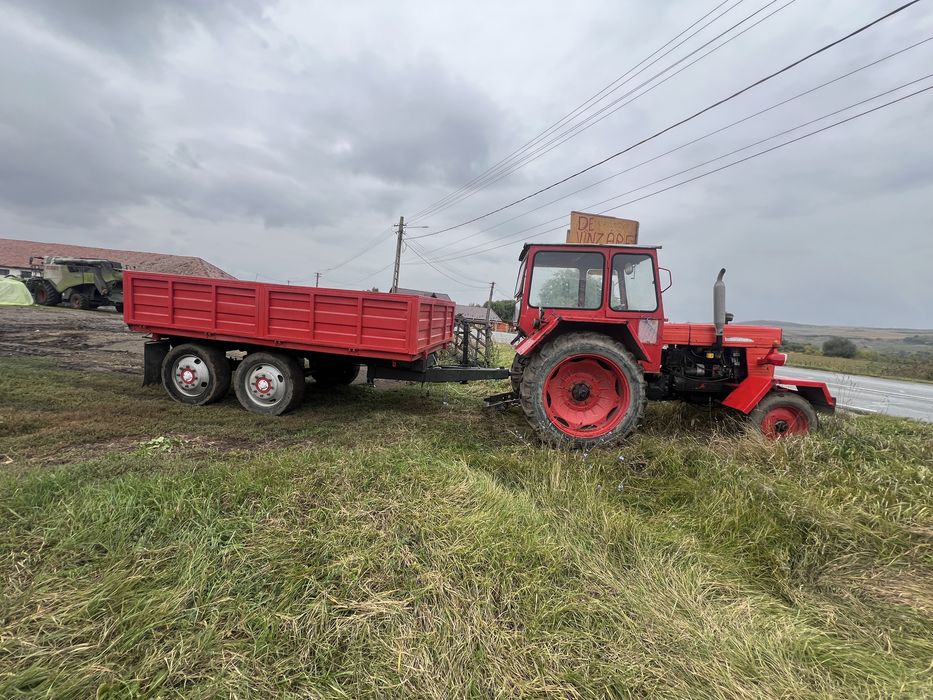 Tractor si remorca