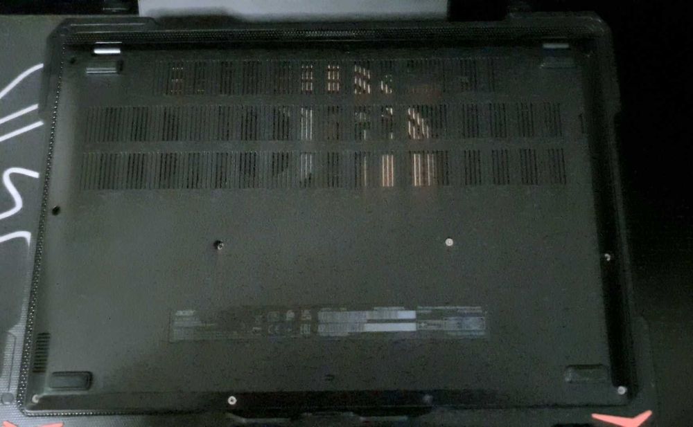 Acer Nitro V15 • RTX4050 • 64GB DDR5 5600MHz • i5-13420H Laptop Gaming