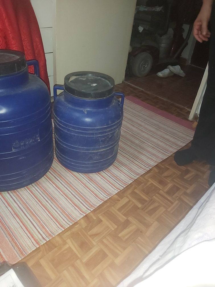 Butoaie de 30 și 60 de litri
