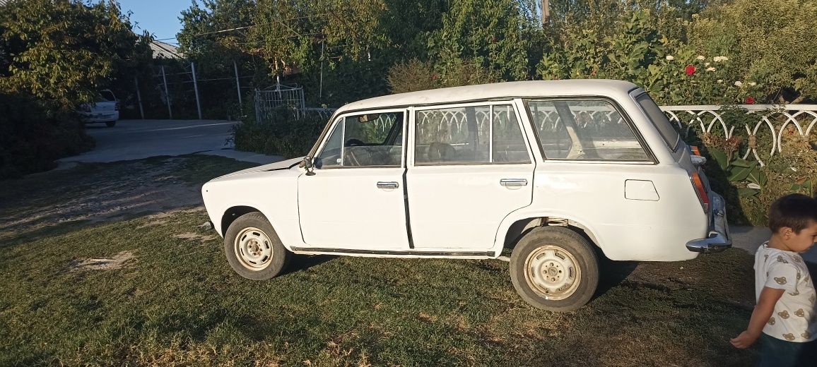Jiguli vaz 2102 yuradi soz