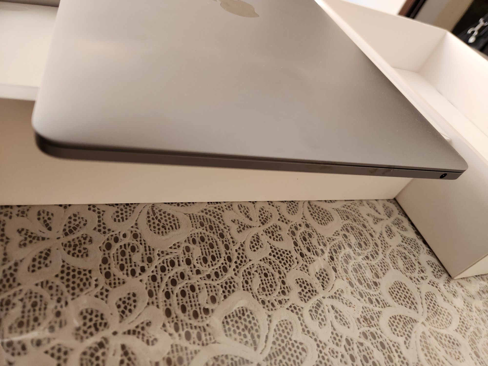 MacBook pro m1 8gb 512gb 100%