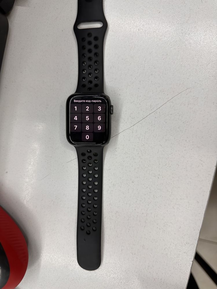 Продам Apple Watch 6 NIKE