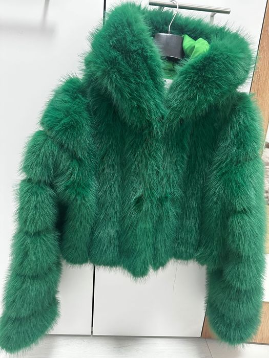 Дамско късо палто с косъм