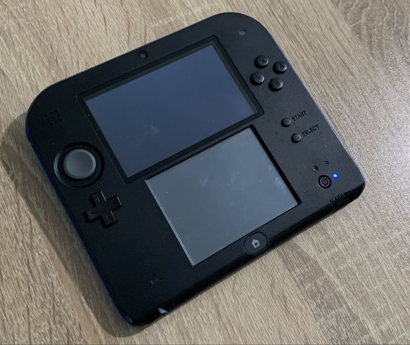 Продавам Nintendo 2Ds