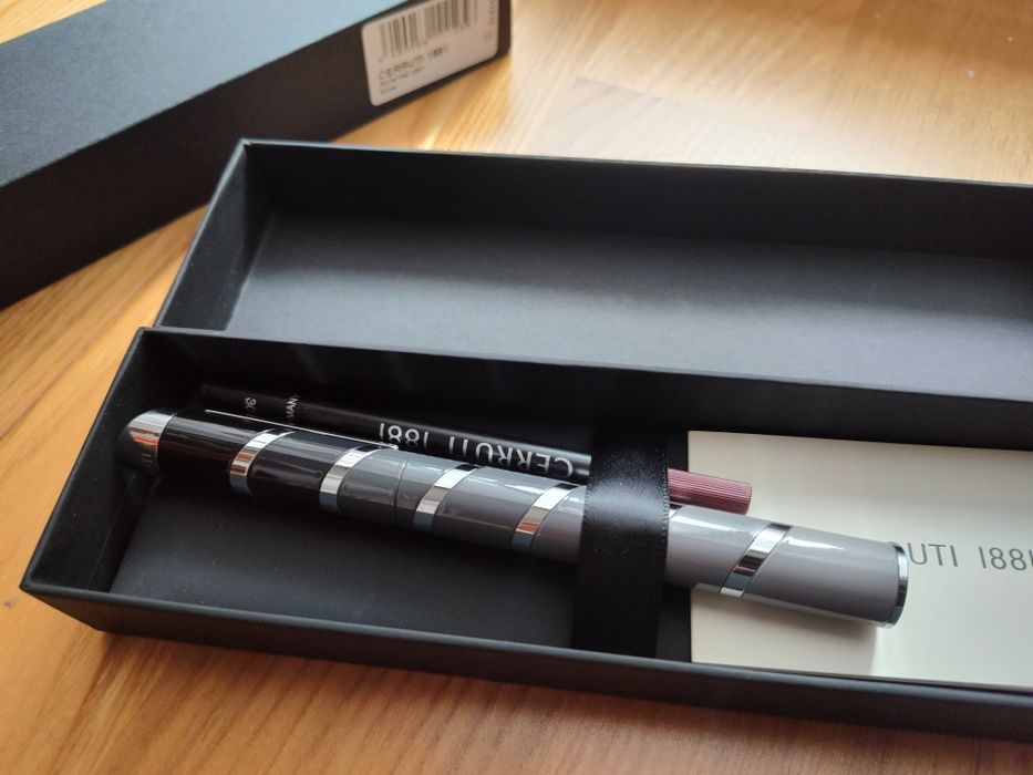 Roller (pix) metalic Cerruti 1881, nou, autentic