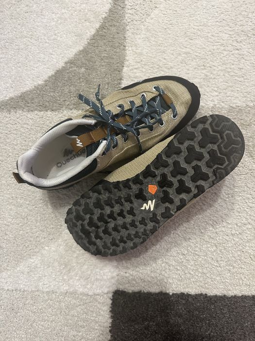 Турисрически обувки QUECHUA