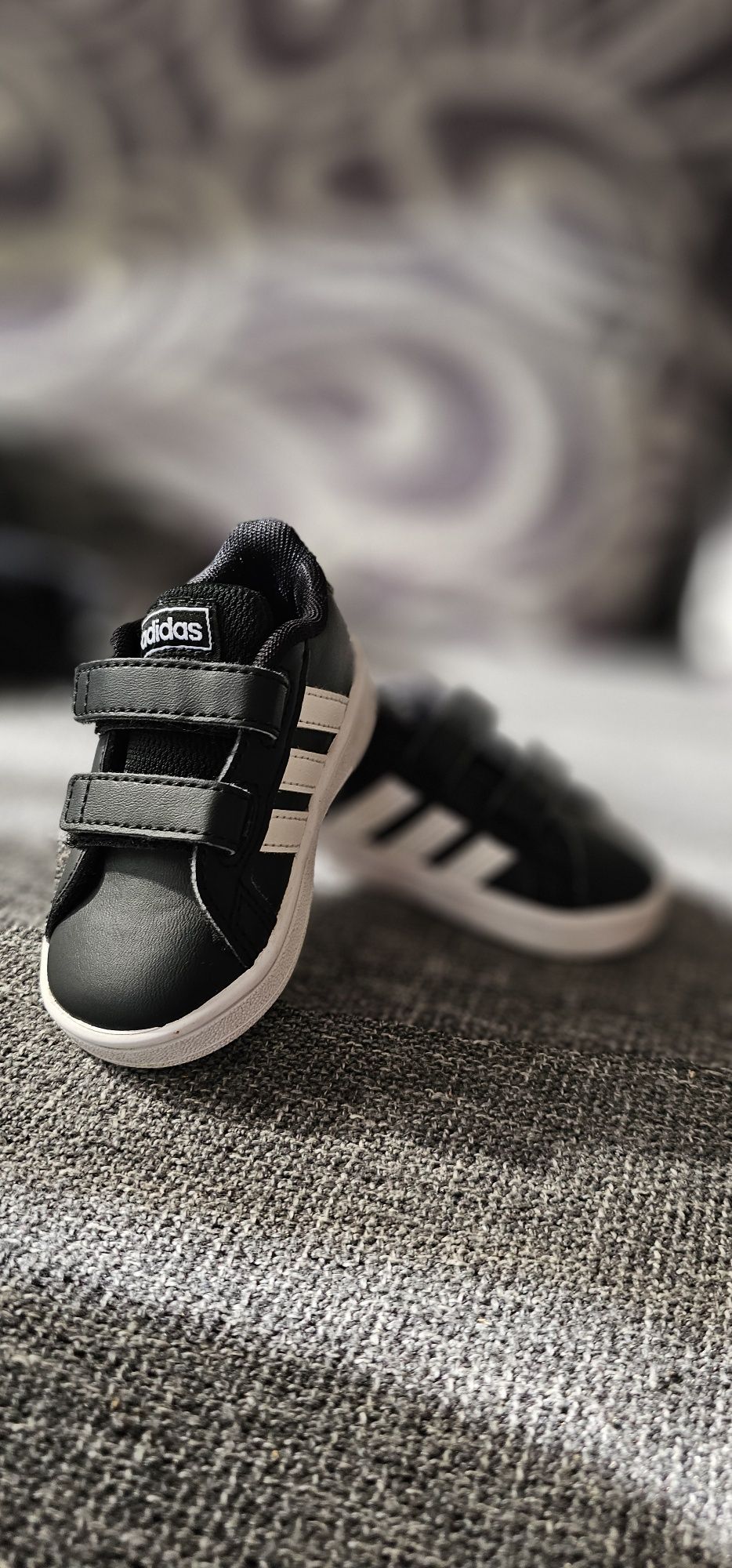 Vând adidasi originali Adidas