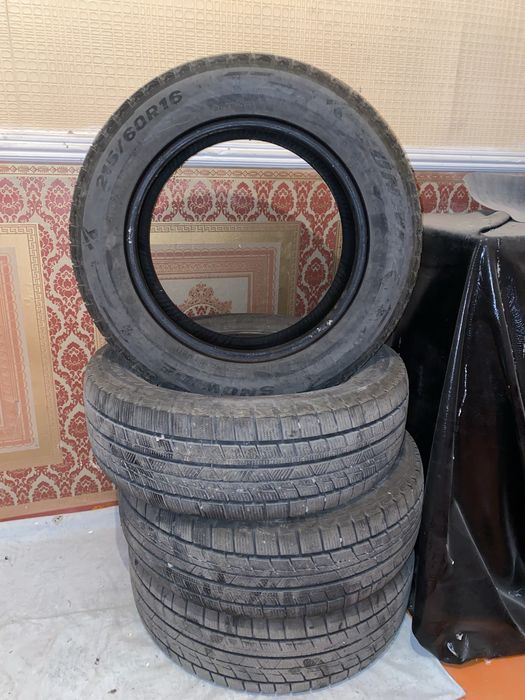 Зимний покрышка почти новый