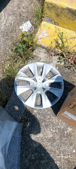 Capacele originale pegeout R15 
Capacele originale pegeout R15