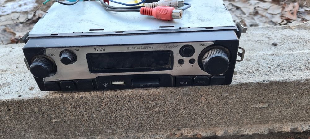 Продажа автомагнитофонов.