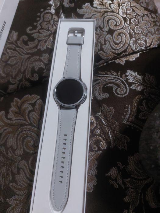 Часы samsung watch6 classic
