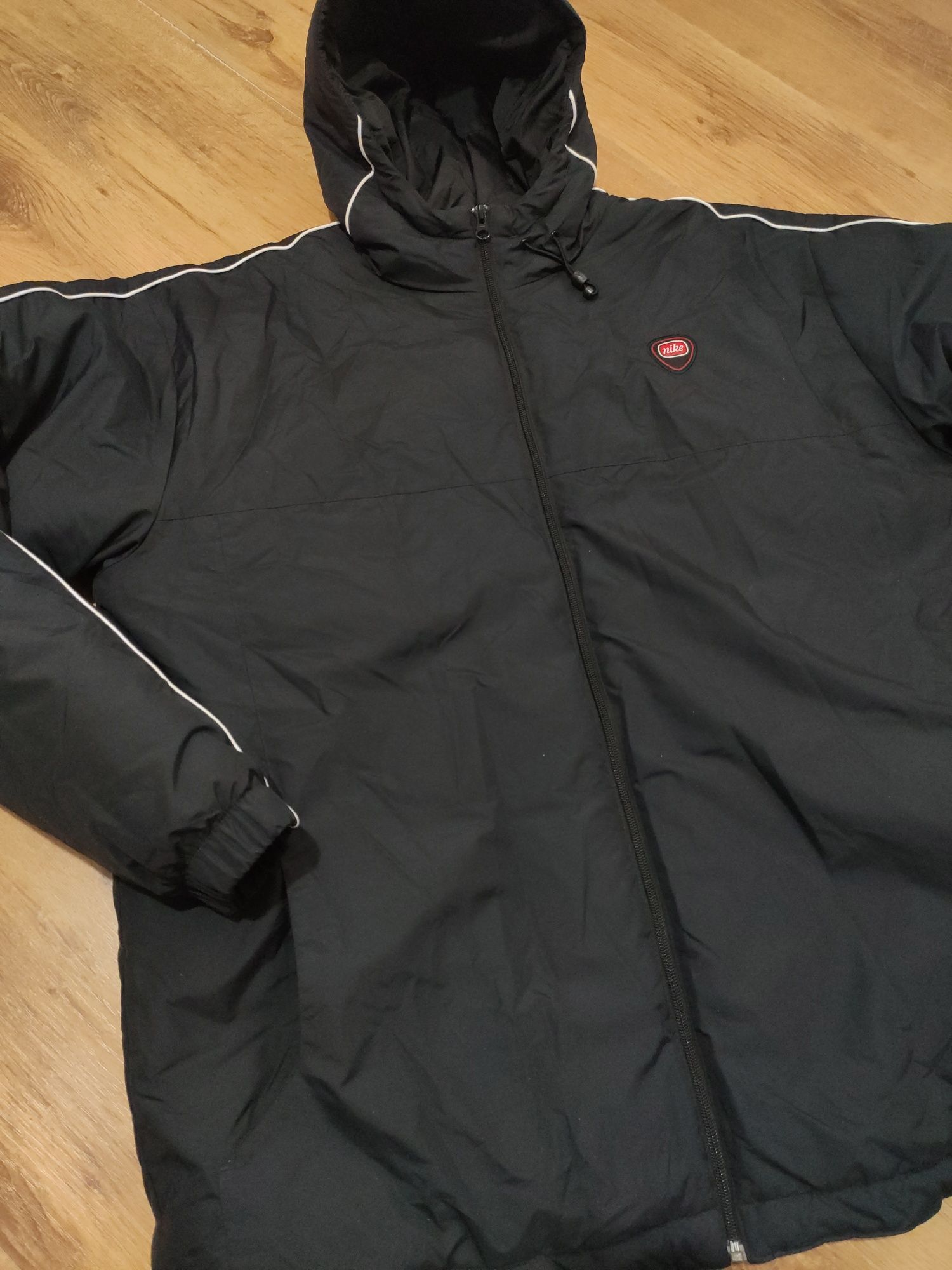 Geaca Nike mărimea XL