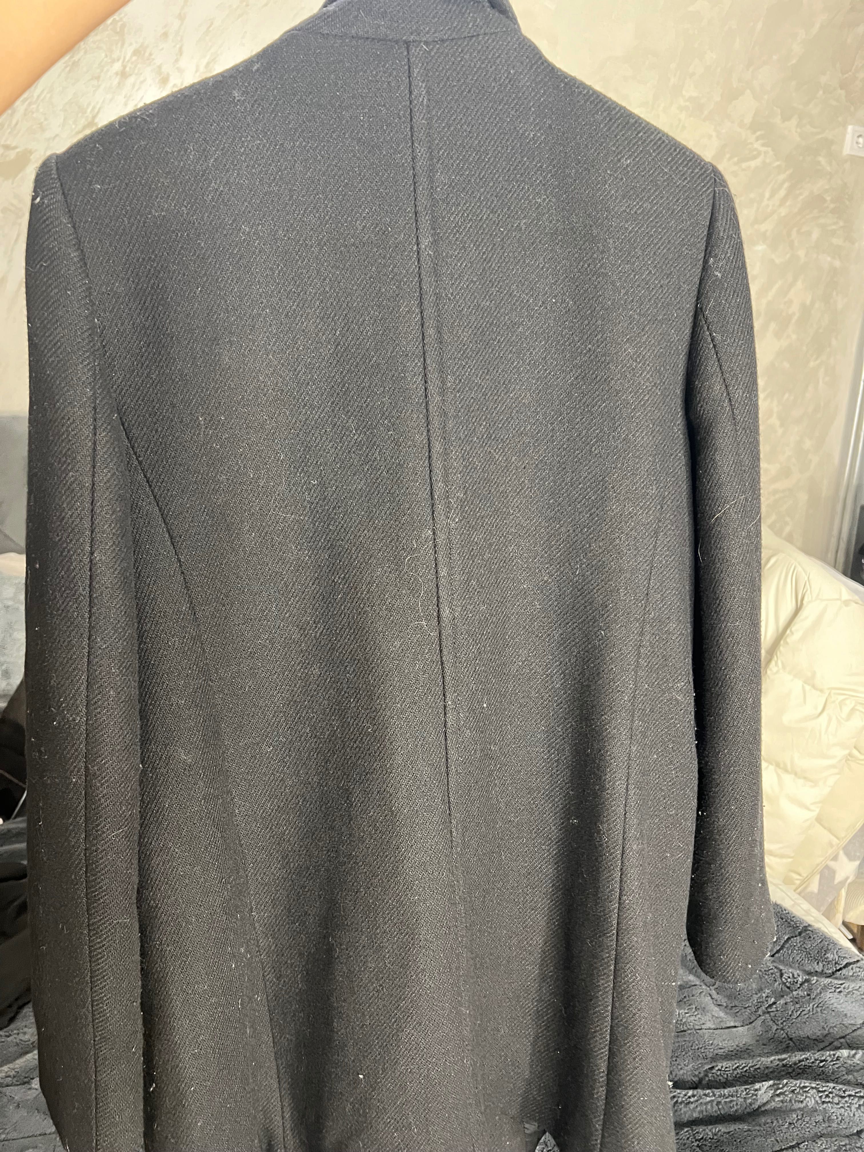 Дамско черно палто от Zara