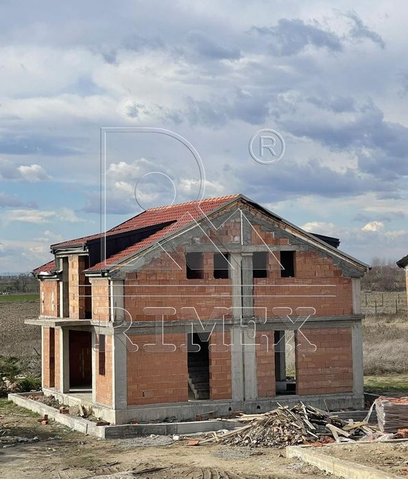 Продава се Къща в с. Скутаре, Област Пловдив - 140 кв.м за 1143 €/кв.м - Снимка #2
