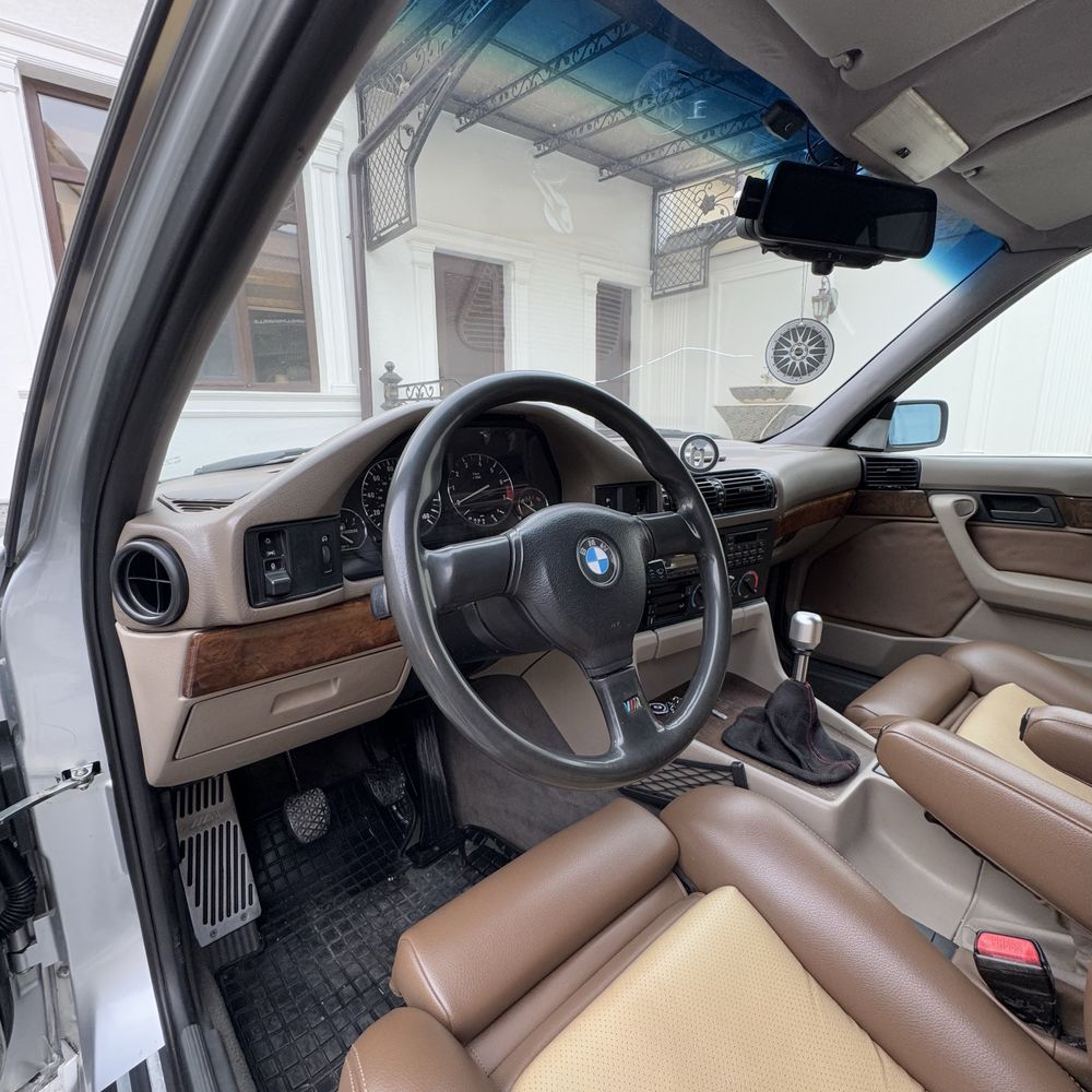 Продаю свою BMW E34