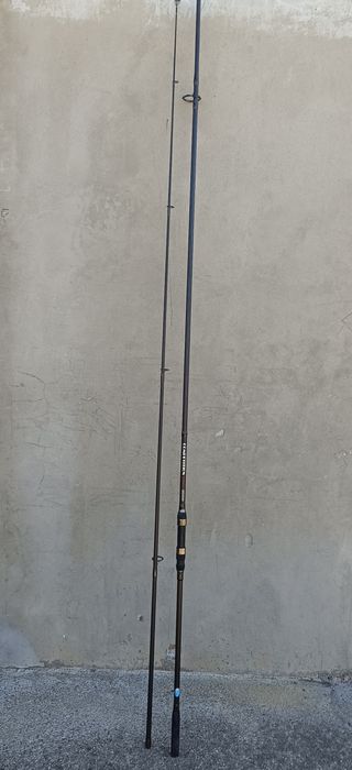 Vând o lanseta baracuda COMPETITION