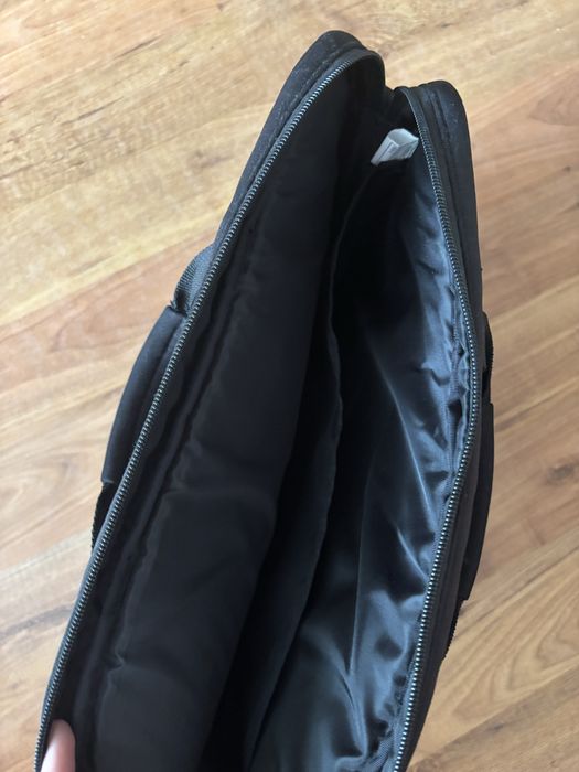 Калъф за лаптоп.