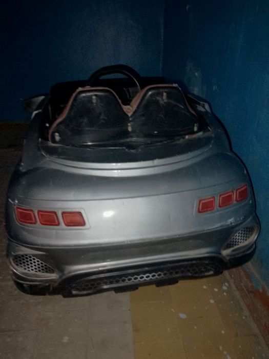 Детский электромобиль