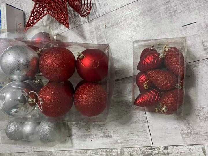 Коледна елха 120см голяма и със 180бр шишарки