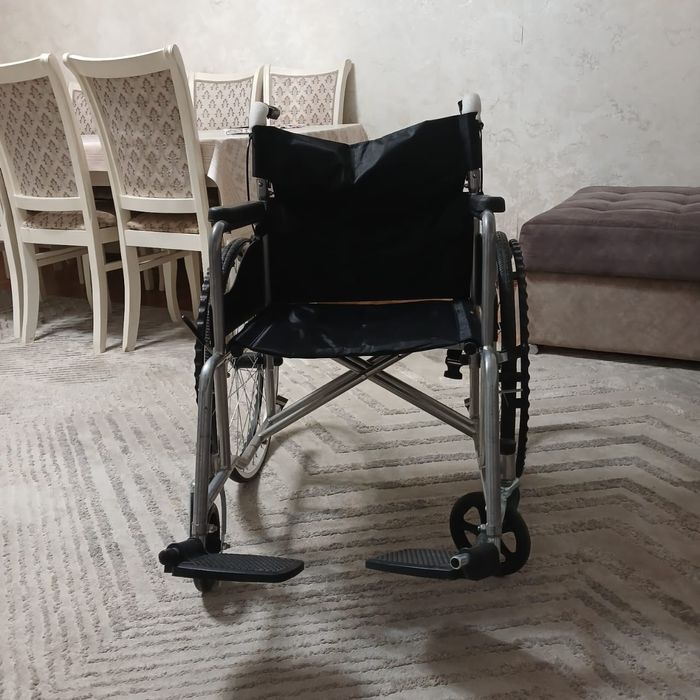 Инвалидная коляска