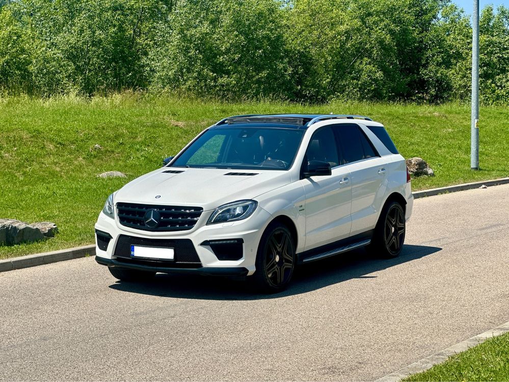 Mercedes ML 63amg 5.5V8 585cp 2013 extra full AMGperformance