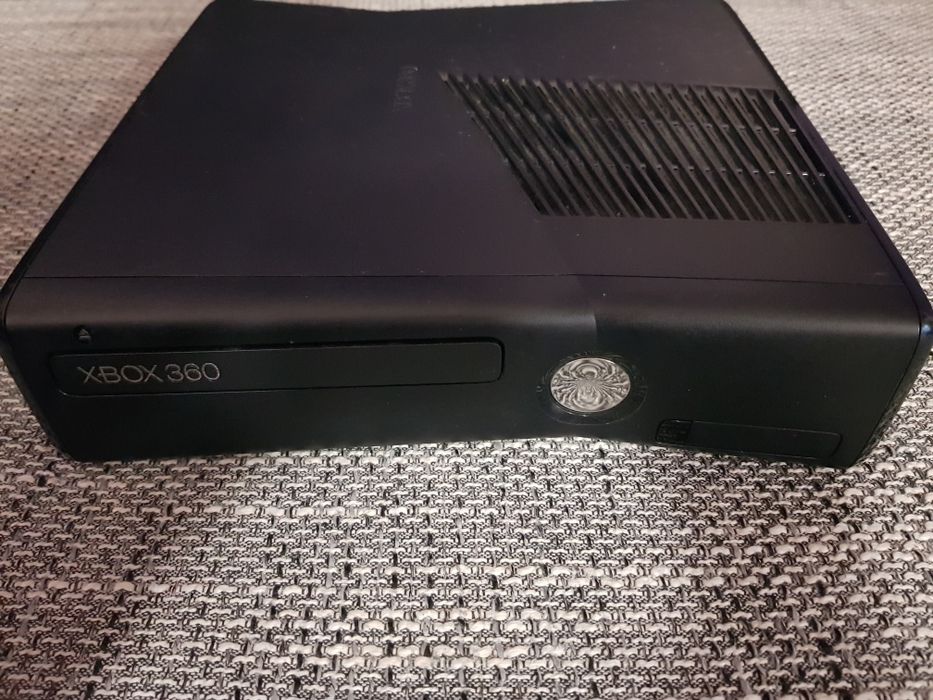 Xbox 360 slim, хбокс- 250 гб харддиск.