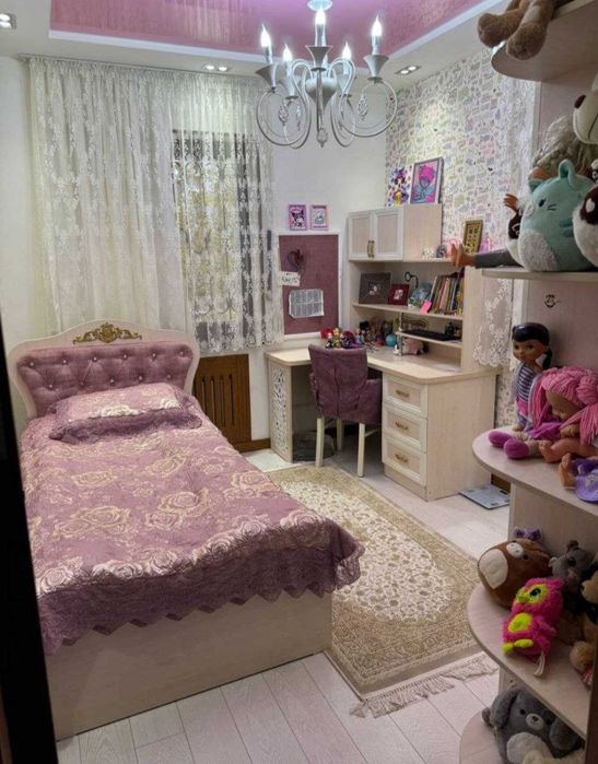 Продаётся 5-комнатная квартира по улице Буюк Ипак Йули чайхана Салом)