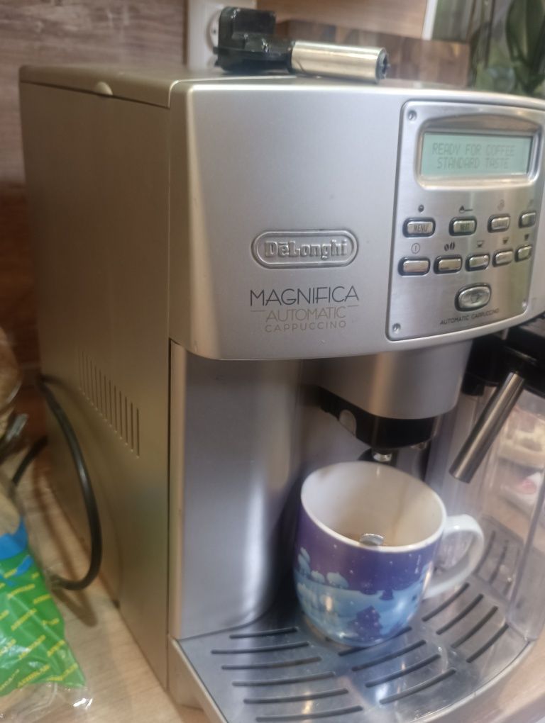 Delondhi magnifica automatic cappuccino