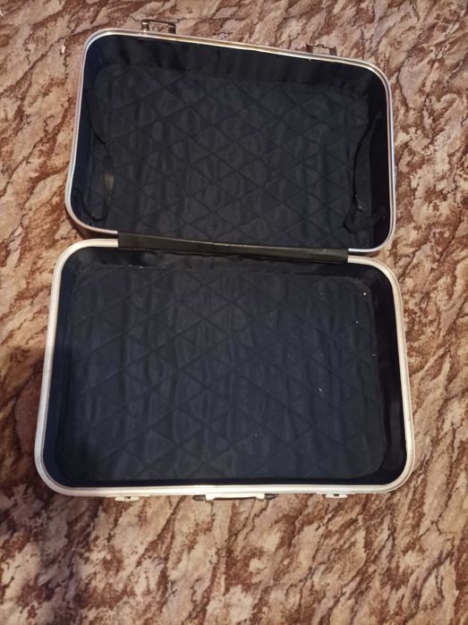 Стар куфар от СОЦ-а