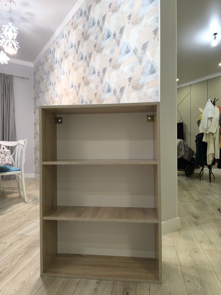 Продам полку тройную