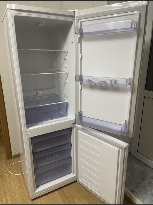 Продам холодильник beko почти новый