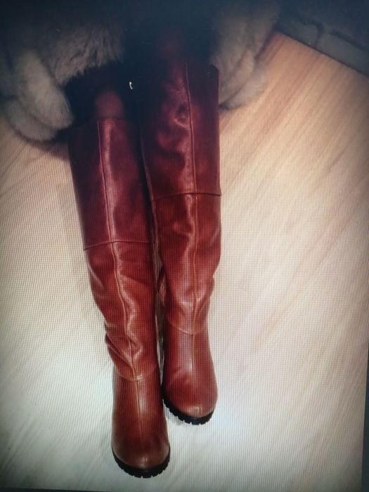 Продам рыжие демисезонные сапоги