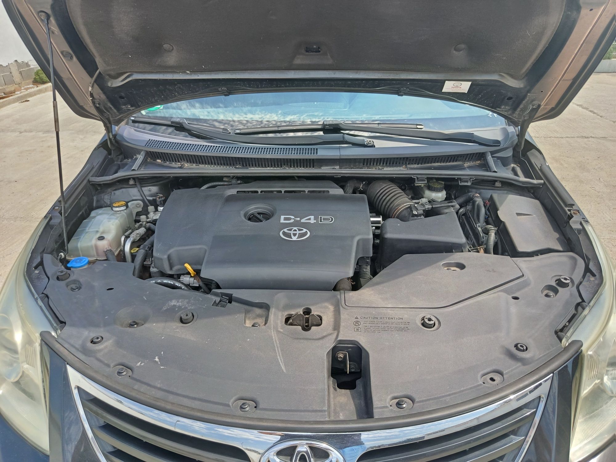 Авенсис Т27 2.2 150кс