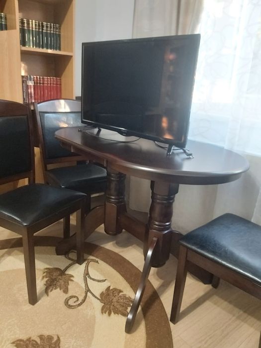 Televizor marca Vortex,diagonala 81