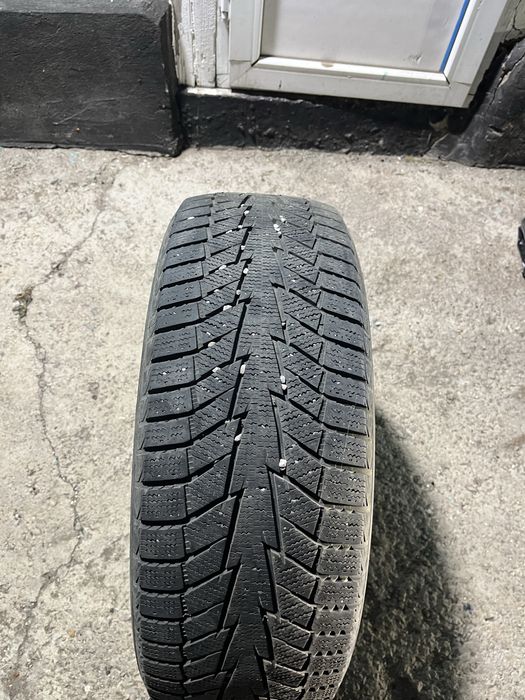 215/55/17 Hankook