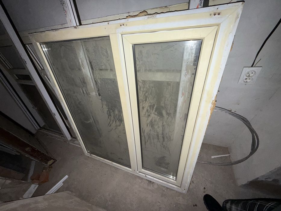 Продается б/у пластиковое окно