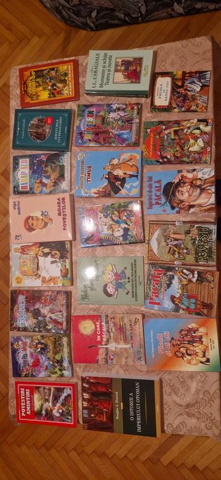 Vand carti de povesti pentru copii