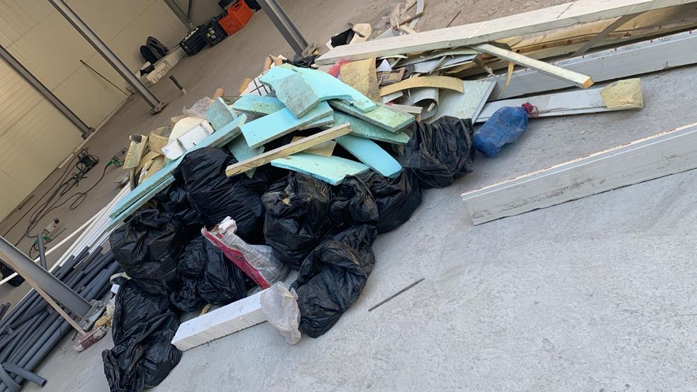 Debarasari si transport moloz, resturi vegetale,mobila