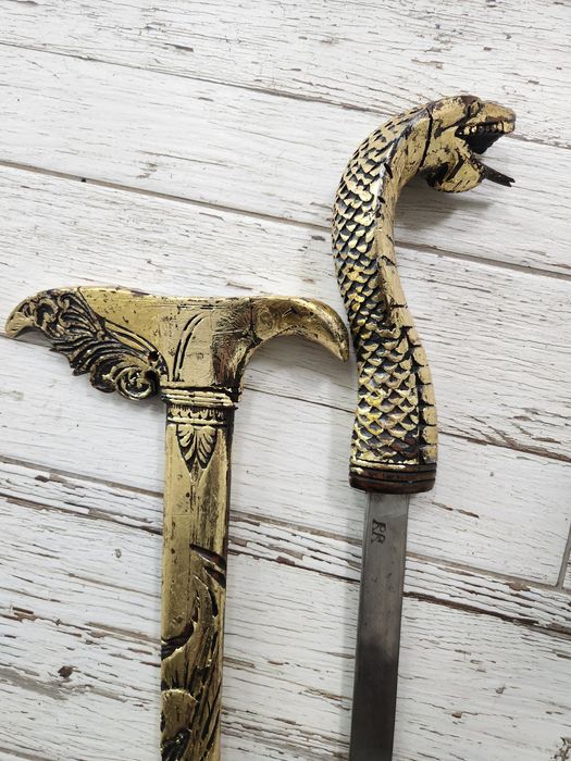 Приказен меч, солиден, с дървена дръжка с дървена кания