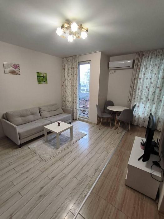 Дава се под наем Двустаен апартамент в Бургас, Зорница - 54 кв.м за 510 € - Снимка #2