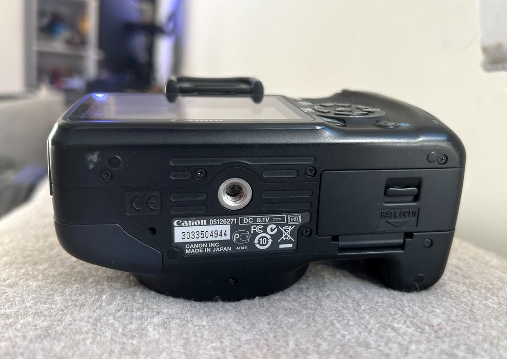 Canon EOS 550D body DSLR, stare foarte bună, fără baterie