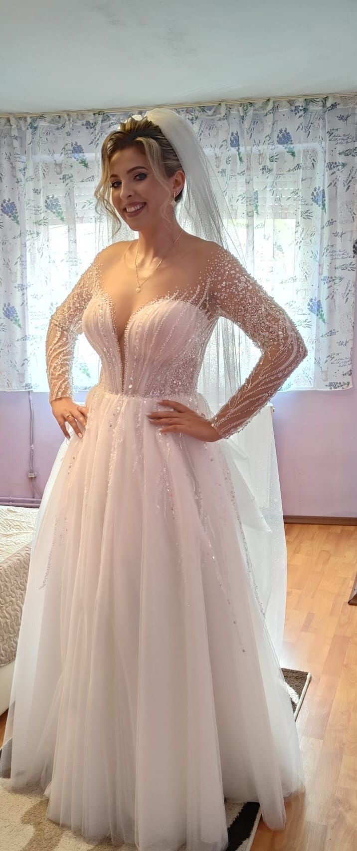 Vând rochie de mireasă